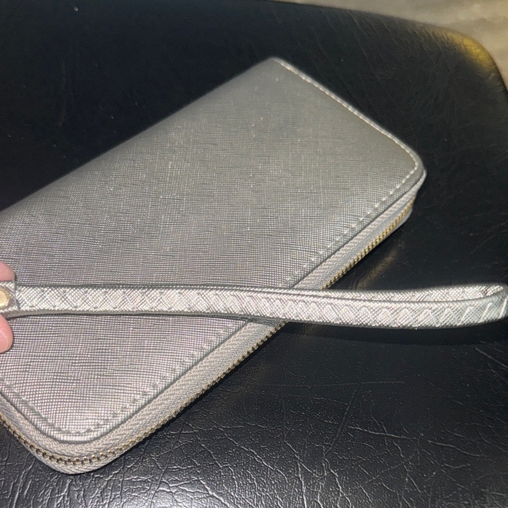 Dasein Elegant Silver & Gold Zip Around Full Size Wristlet NWOT - Picture 14 of 16